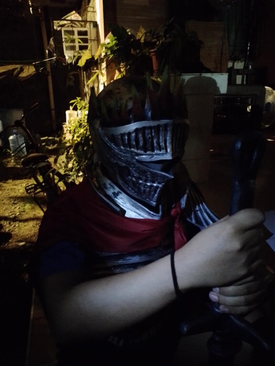 MJ79022772's tweet photo. I forgot the other parts of my armor and a bonfire  tsk might be next time https://t.co/U34FAbAj3r