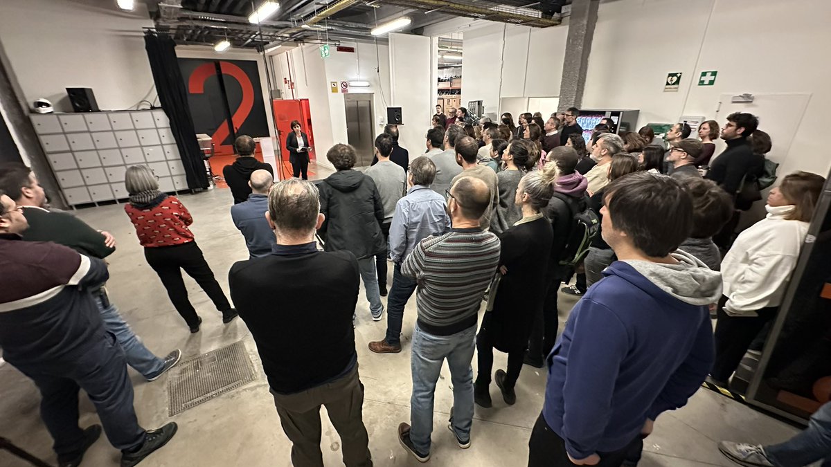 Aquest matí hem donat la benvinguda a la Georgina Ferri <a href="/gftordera/">Georgina Ferri</a> com a nova directora de <a href="/beteve/">betevé</a> 
Comencem una nova etapa amb molta il•lusió i amb ganes de mirar endavant.