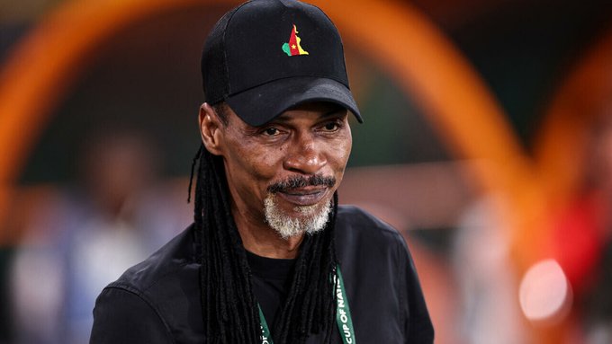 🚨La Fédération Centrafricaine annonce avoir appris la nomination de Rigobert Song sur les réseaux sociaux. 🇨🇫

C’est le ministère des Sports qui l’a officialisé sans consulter sa fédération. ❌
