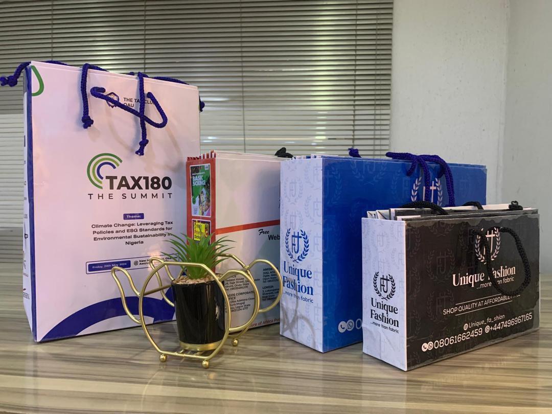 printprong's tweet photo. Eco-friendly paper bags for your parties and business needs! Stylish, durable, and customizable.

🏷️Small 
      50pc -25k
      100pc - 35k

🏷️Medium 
      50pc - 40k
      100pc - 60k

🏷️Large 
      50pc - 55k
      100pc - 100k

Order today! https://t.co/Uw6Ojya7kO