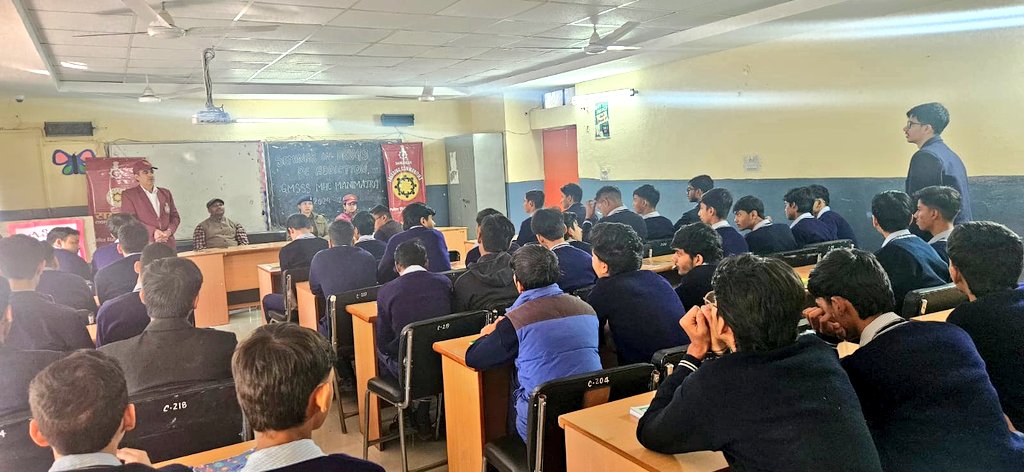 Samavesh (@samavesh_chdpol) on Twitter photo Promoting A Drug-free Lifestyle!
<a href="/ChdPol/">Chandigarh Police #Citizen First</a> #Samavesh officials of PS-26, 39 & MM conducted awareness sessions at GGS College-26, Furniture Mkt-54 & GMSS School Manimajra, educating the youth & public on bad effects of drugs & substance abuse.
Report drug-related matters on 1933! Promoting A Drug-free Lifestyle!
<a href="/ChdPol/">Chandigarh Police #Citizen First</a> #Samavesh officials of PS-26, 39 & MM conducted awareness sessions at GGS College-26, Furniture Mkt-54 & GMSS School Manimajra, educating the youth & public on bad effects of drugs & substance abuse.
Report drug-related matters on 1933!