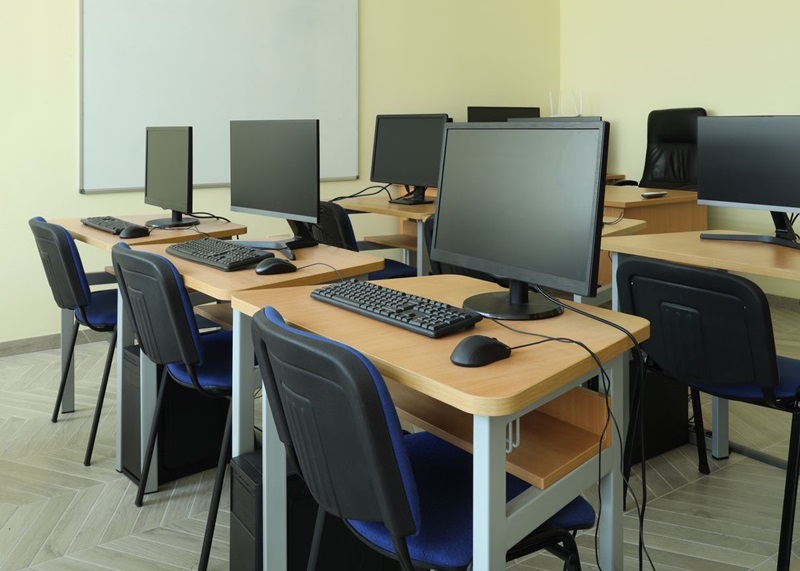 KRGinsure's tweet photo. This recent #databreach highlights the growing concerns about #cybersecurity in education. Exposed student data can lead to identity theft, fraud, and long-term privacy risks.

Read the full article by Canadian Underwriter (@CdnUnderwriter) below:

https://t.co/tIfg7kS27n https://t.co/AbgXjdkn8o