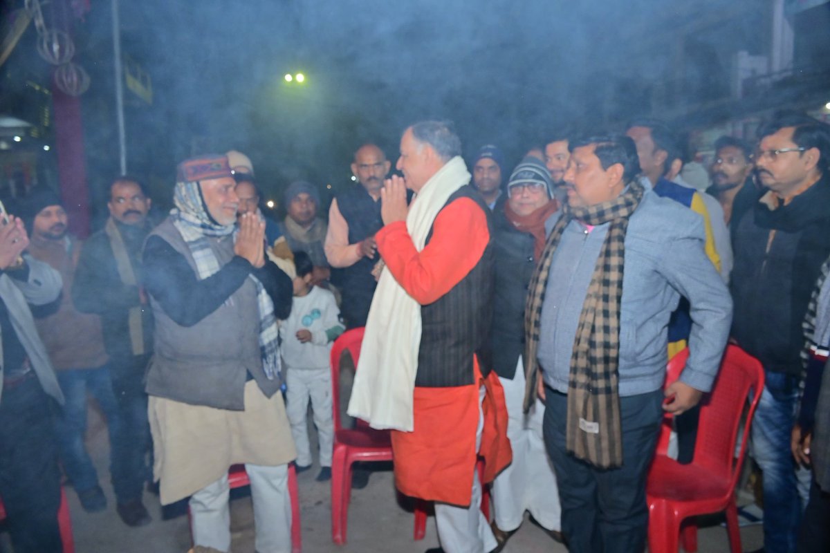 Satishmahanaup's tweet photo. महाराजपुर विधानसभा के अंतर्गत गांधीग्राम स्थित हो रहे सुंदरकांड पाठ में सम्मलित होकर पूजा-अर्चना कर लोक-मंगल की कामना की।
प्रभु श्री राम की कृपा सम्पूर्ण सृष्टि पर बनी रहे।

#jaishreeram🚩🙏#sunderkandpath
#Maharajpur #kanpur https://t.co/ZXf4C4dP1v