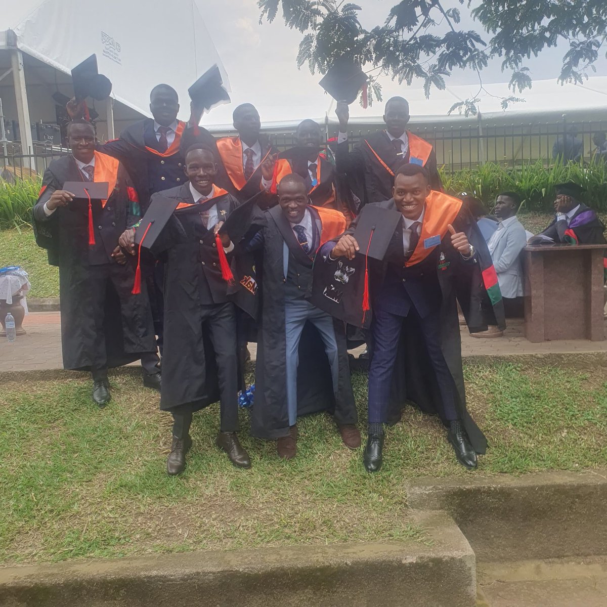 Kendrickathur's tweet photo. In the middle is me. Happily taking a Bachelor's degree if science with education from the mighty hill @Makerere with my course mates. Congratulations Biology Class of 2025 #CEES #MAK75th 
@Makerere @MakerereNews @MakerereLibrary 
Nsereko
Bobi wine 
Stanbic Bank
Uncle mo
Makidye https://t.co/gUUWXKvaqt