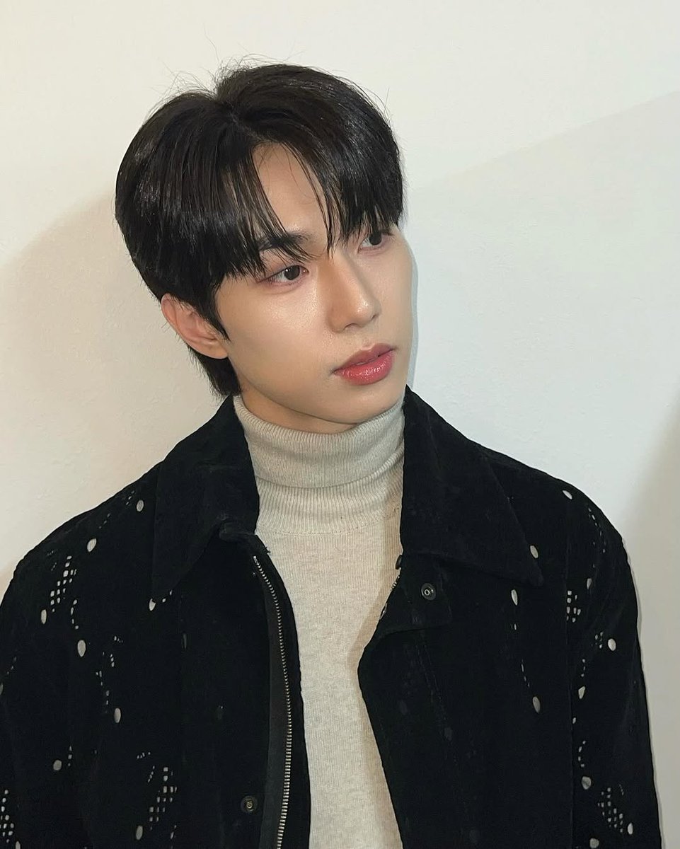 asc2ntbr's tweet photo. [🐺] 14.01.25 • IG

"🖤🖤🖤"

#ASC2NT #어센트
#JAY #ジェイ https://t.co/8rFhZsyY3X