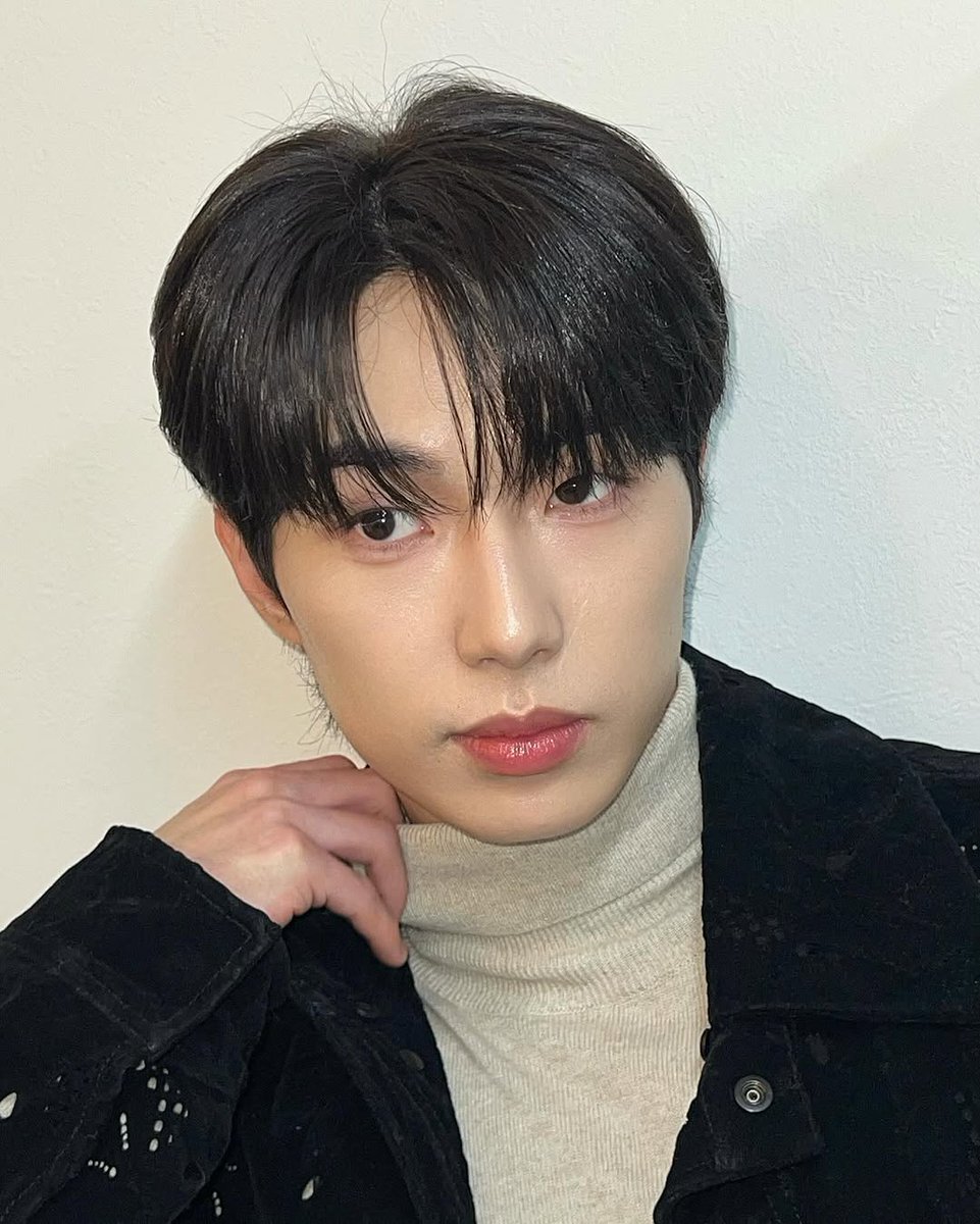 asc2ntbr's tweet photo. [🐺] 14.01.25 • IG

"🖤🖤🖤"

#ASC2NT #어센트
#JAY #ジェイ https://t.co/8rFhZsyY3X