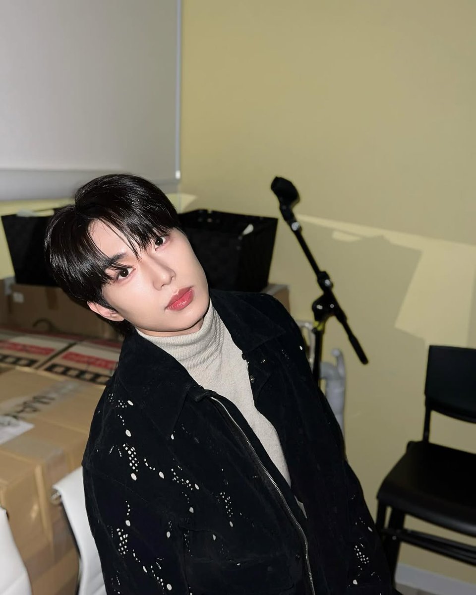 asc2ntbr's tweet photo. [🐺] 14.01.25 • IG

"🖤🖤🖤"

#ASC2NT #어센트
#JAY #ジェイ https://t.co/8rFhZsyY3X
