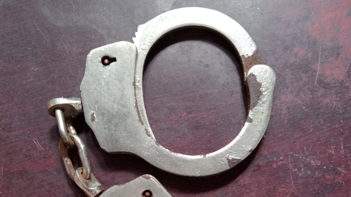 মাদারগঞ্জে পরিত্যক্ত হ্যান্ডকাপ উদ্ধার