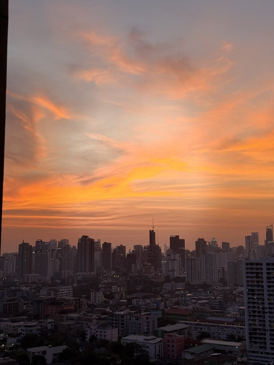 Earth Pirapat 🌏 (@earth_pirapat) on Twitter photo 