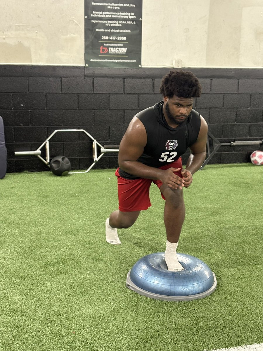 BARRICADE TRAINING

• Focus 
• Balance 
• Stability 

<a href="/TractionAp/">TractionAP</a>