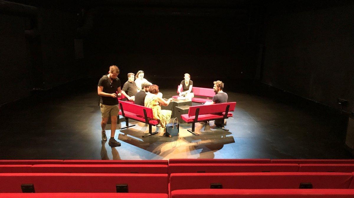 objectifgard's tweet image. 📅 Deux spectacles seront à l'affiche de la salle de spectacle nîmoise dans les prochaines semaines.

#Périscope #programmation #nimes #gard  objectifgard.com/actualites/nim…