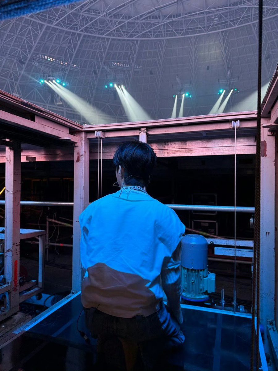 #renjun instagram/weibo update 

yellow_3to3: 🍊