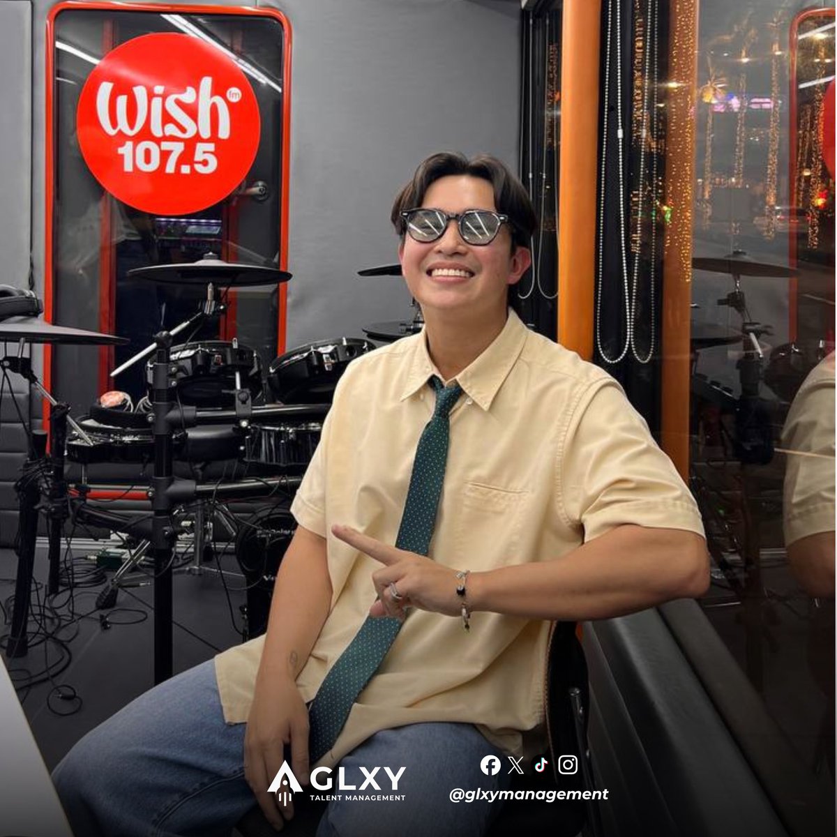 glxymanagement's tweet photo. Thank you @wish1075 for having #GLXYartist @paolo_sandejas on the Wish Bus today! https://t.co/frZr1CqBXh