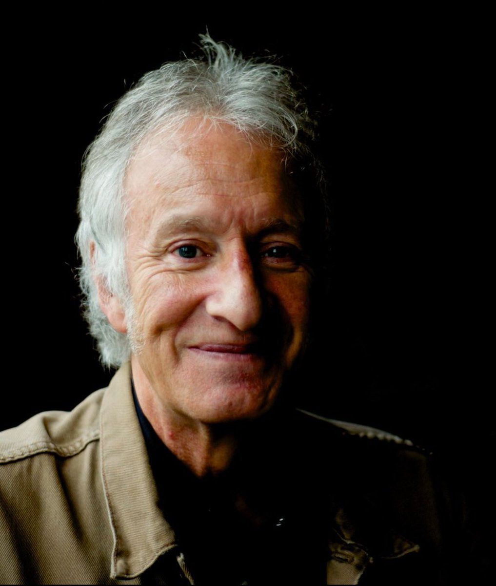 PlashingVole's tweet photo. Desperately sorry that my beloved friend and colleague Gerry Carlin (an expert on the 1960s, Joyce, the invention of the blues, the underground press, Jean Toomer and much more) died this morning. https://t.co/eJ8kCAD1Av