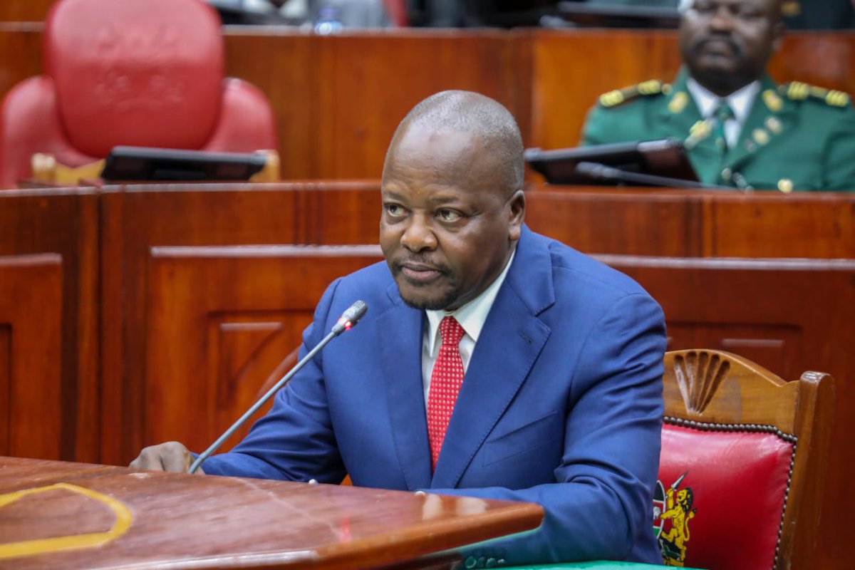 KiongoziKE's tweet image. LIVESTOCK VACCINATION: Agriculture CS Nominee Kagwe says no farmer will be forced to vaccinate their animals; says he will rely on proper communication on benefits, risks to convince them.
#LazimaIWork #Onyonka #MarthaKoome #JustinMuturi #Shollei #MutaiKagwe