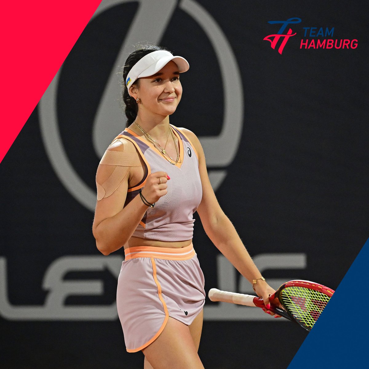 SLH040's tweet photo. #TEAMHAMBURG Athletin Eva Lys steht überraschend in der zweiten Runde der #AustralianOpen ! 🎾✨

Die Hamburgerin hat in der ersten Runde des Hauptfeldes mit 6:2, 6:2 gegen Kim Birrell gewonnen. 💪

Foto: Witters https://t.co/qu9UEw6Kq3
