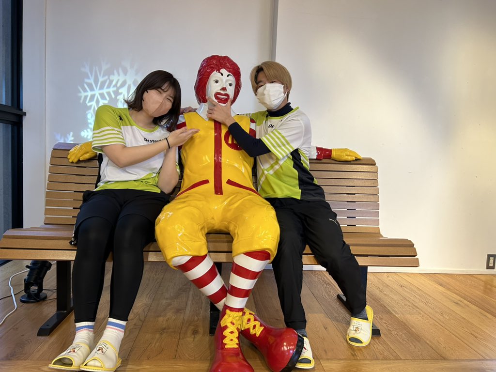 ayumi__120421's tweet photo. おつかれさまでした！
昨日は2025年最初のドナルドマクドナルド
ハウス東大へ💨

今回は麻布十番店の新留トレーナーと
行かせていただきました！

いつもいい空間を作っていただき利用者様や一緒に行ってくれるトレーナーさんに感謝です！

来月もよろしくお願い致します⭐️ https://t.co/QwVcKd8RJh