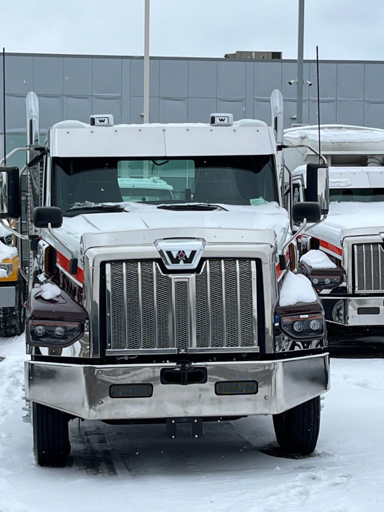 Bwags94's tweet image. This week is a  New #TruckTuesday as yesterday we received delivery of two New #49x Trucks with #DD16 engines 

And the Tractor has #DD12 auto assisted transmission 

Big thanks to #MarkBryan @premiertruckgrp and @WalingaInc for there hard work and collaboration on these units
