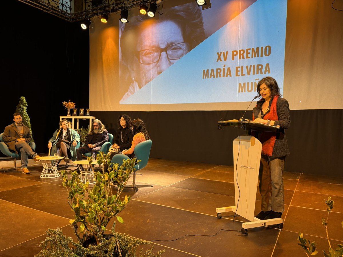 📖 Este lunes se celebró la entrega de los XV Premios María Elvira Muñiz, que nacieron en 2010 con el objetivo de fomentar y reconocer las iniciativas de promoción de la lectura.