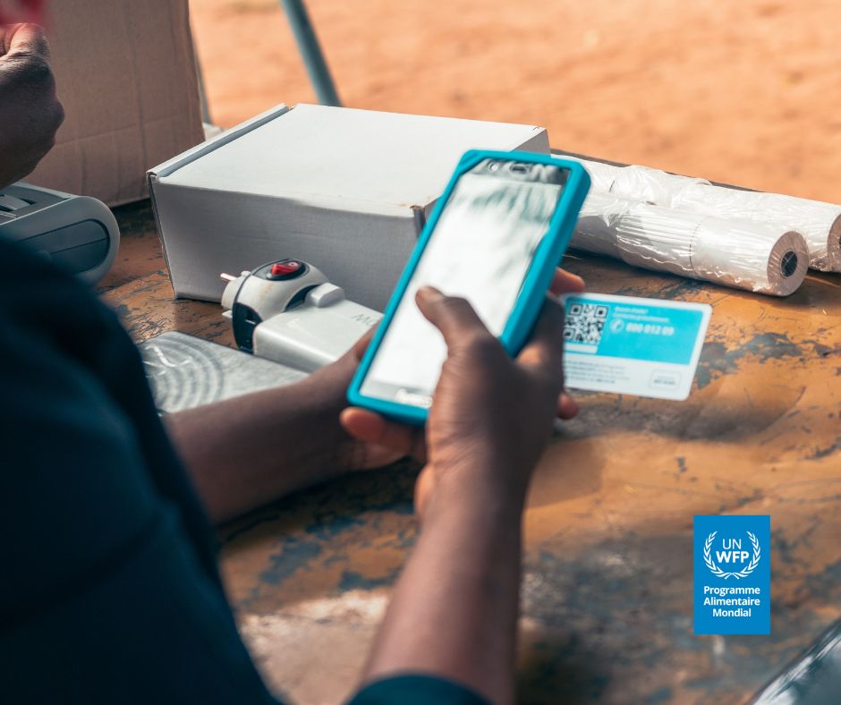 WFP_BurkinaFaso's tweet photo. #Burkina_Faso, déploiement du nouveau module #SCOPEInKind. Au profit des populations vulnérables, nous sommes orientés avec nos partenaires, vers une gestion plus modernisée et transparente de l’assistance alimentaire pour renforcer notre impact.
#WFP #AssistanceHumanitaire https://t.co/mVcIiNEzpf