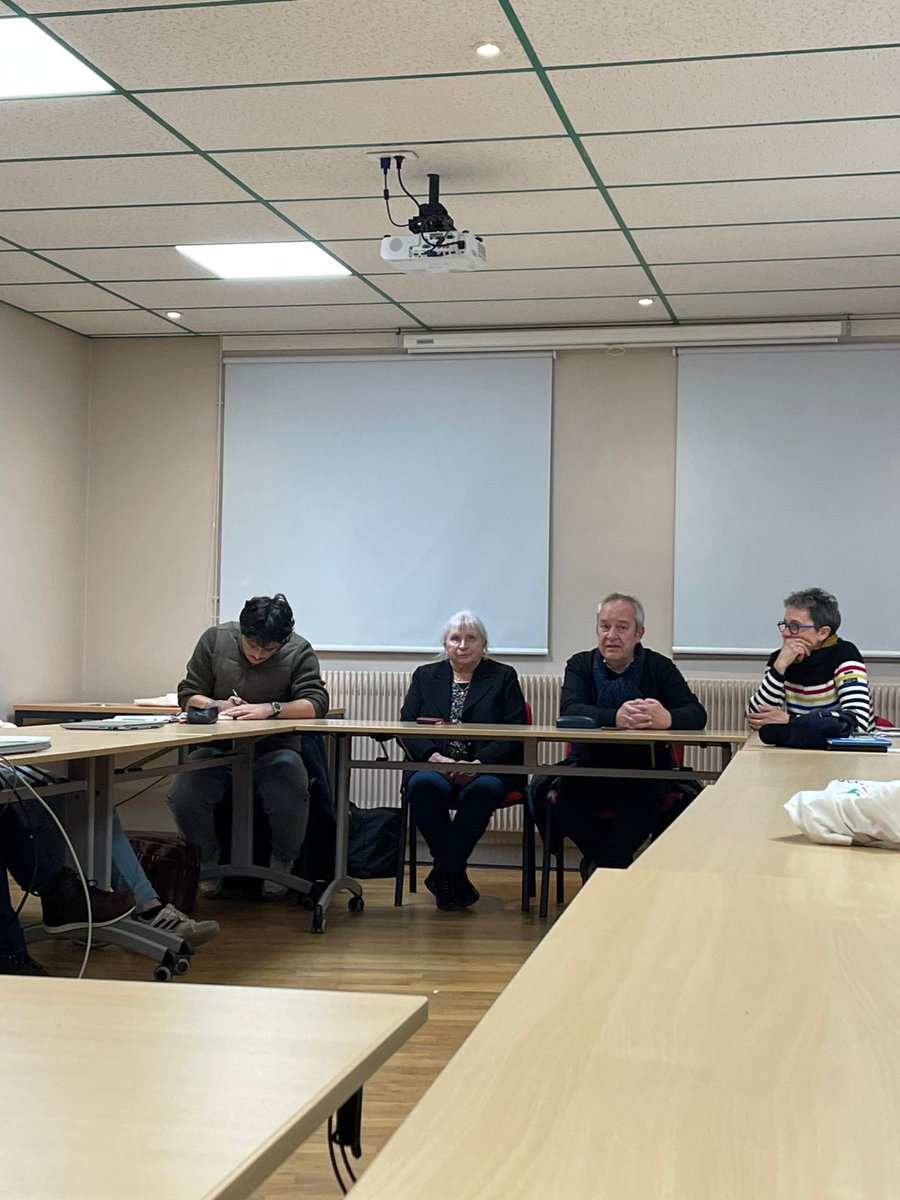 PS Cournon-d'Auvergne (@pscournon) on Twitter photo Nous avons tenu notre 1ère réunion de section de cette nouvelle année 2025 🌹
Nous avons eu le plaisir d'accueillir les <a href="/Jeunessoc63/">Jeunes Socialistes du Puy-de-Dôme</a> pour échanger sur leurs projets, leurs actions et leurs visions 🤗
Un moment très apprécié terminé par la traditionnelle galette 😉 Nous avons tenu notre 1ère réunion de section de cette nouvelle année 2025 🌹
Nous avons eu le plaisir d'accueillir les <a href="/Jeunessoc63/">Jeunes Socialistes du Puy-de-Dôme</a> pour échanger sur leurs projets, leurs actions et leurs visions 🤗
Un moment très apprécié terminé par la traditionnelle galette 😉