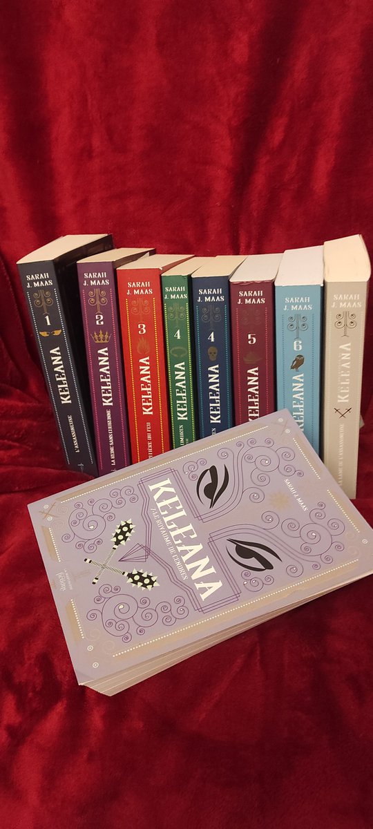 Phooka Bookenstock (@phooka_book) on Twitter photo Chronique du jour sur Bookenstock:
KELEANA tome 7 de Sarah J. Maas
C'est un coup de cœur, comme tout le reste de la série.
Mais mon cœur à moi, il est brisé de devoir quitter tous ces personnages que je suis depuis plus de 10 ans ...
bookenstock.fr/2025/01/kelean…
<a href="/ed_LaMartiniere/">Éditions de La Martinière</a> Chronique du jour sur Bookenstock:
KELEANA tome 7 de Sarah J. Maas
C'est un coup de cœur, comme tout le reste de la série.
Mais mon cœur à moi, il est brisé de devoir quitter tous ces personnages que je suis depuis plus de 10 ans ...
bookenstock.fr/2025/01/kelean…
<a href="/ed_LaMartiniere/">Éditions de La Martinière</a>