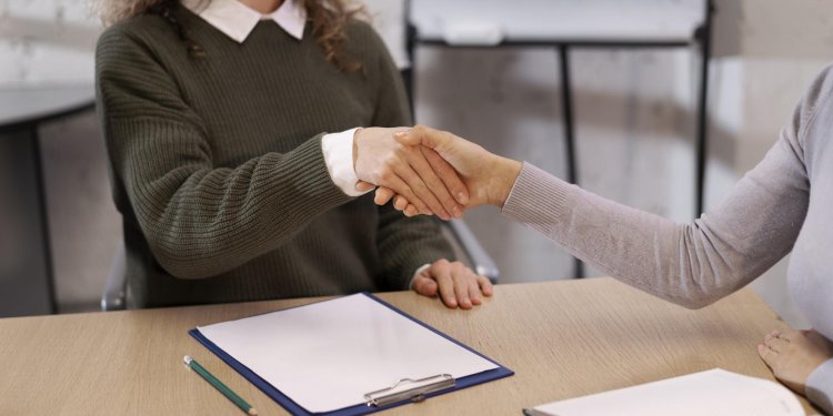 📢 De nombreux secteurs recrutent en #hautsdefrance !

✅ Que vous soyez à la recherche d’un CDI, d’un poste saisonnier ou d’une formation en alternance, de nombreuses opportunités s’offrent à vous en ce début d’année 2025.

💻 Notre sélection 👉 ow.ly/2jVf50UFYRw