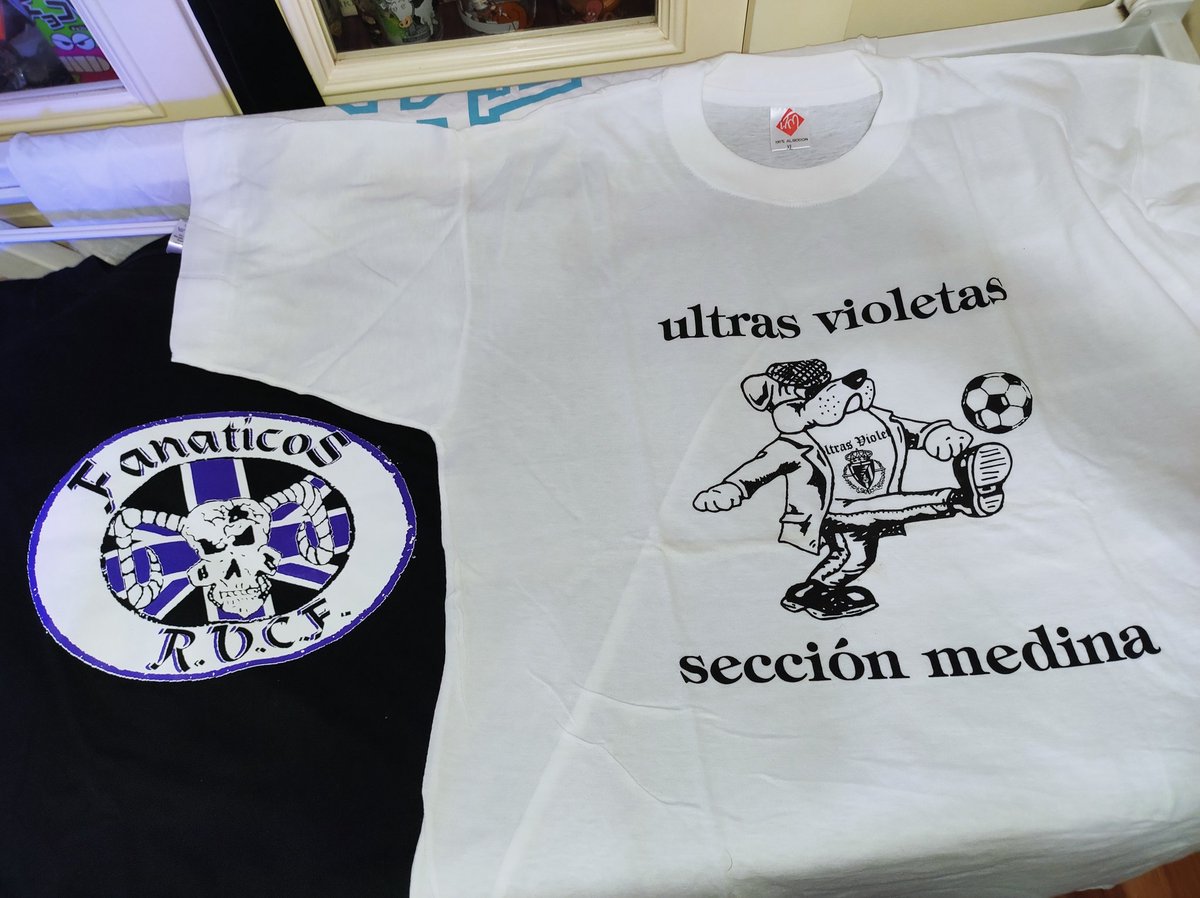 Y más camisetas ahora toca UV84