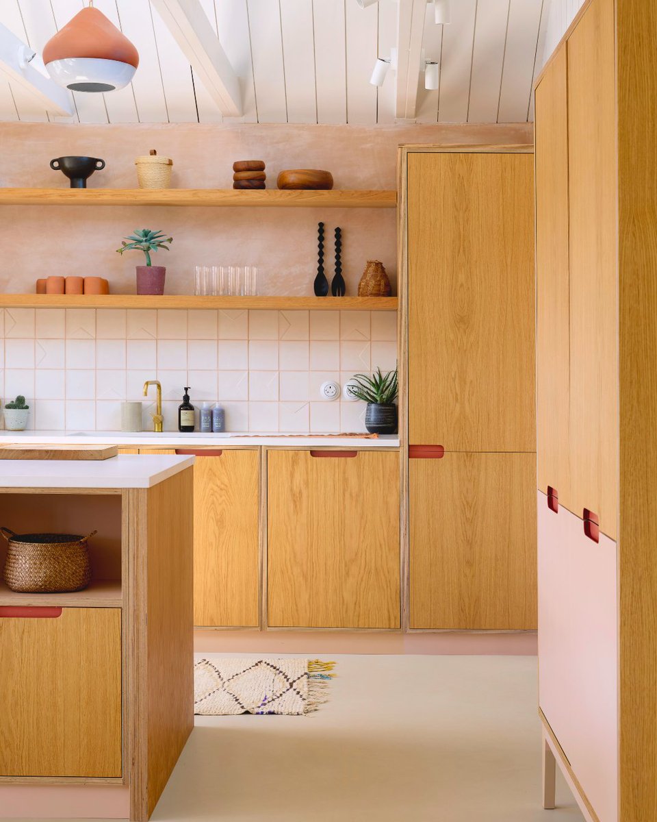 itwoodwork's tweet photo. Details of the Beach #Kitchen https://t.co/BABKFoFrAV