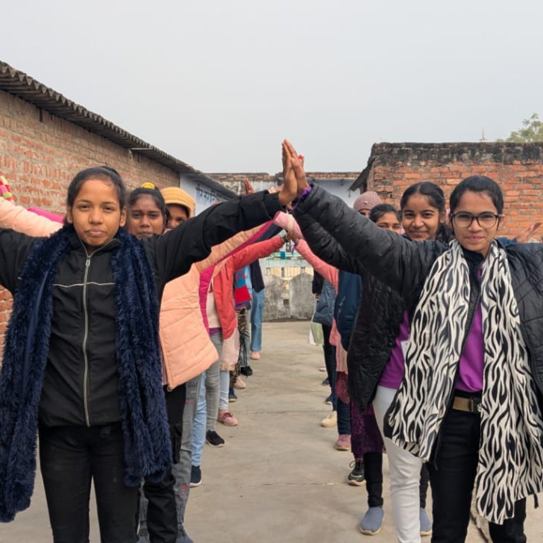 SupportMilaan's tweet photo. DLE 2 wrapped up with vibrant energy! Our Girl Icons shared their learnings &amp; challenges, eager to start peer meetings.  Parents stole the show with emotional words, proud of their daughter’s progress. A room filled with hope, love &amp; gratitude.  #EmpowerHer #GirlIcon https://t.co/xLpjeieLu6