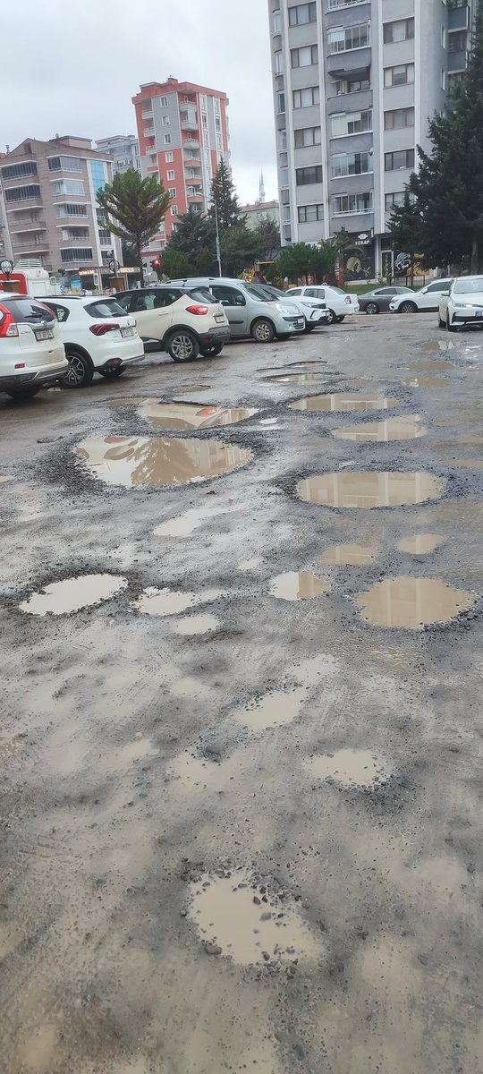 sureyyayucel's tweet photo. Atakum Araştırma Hastanesi poliklinikleri otoparkı Samsun'a yakışıyor mu?Oraya en azından çakıl dökmek çok mu maliyetli?
@serhaturkel 
@atakumbeltr https://t.co/WctvmfVy5F