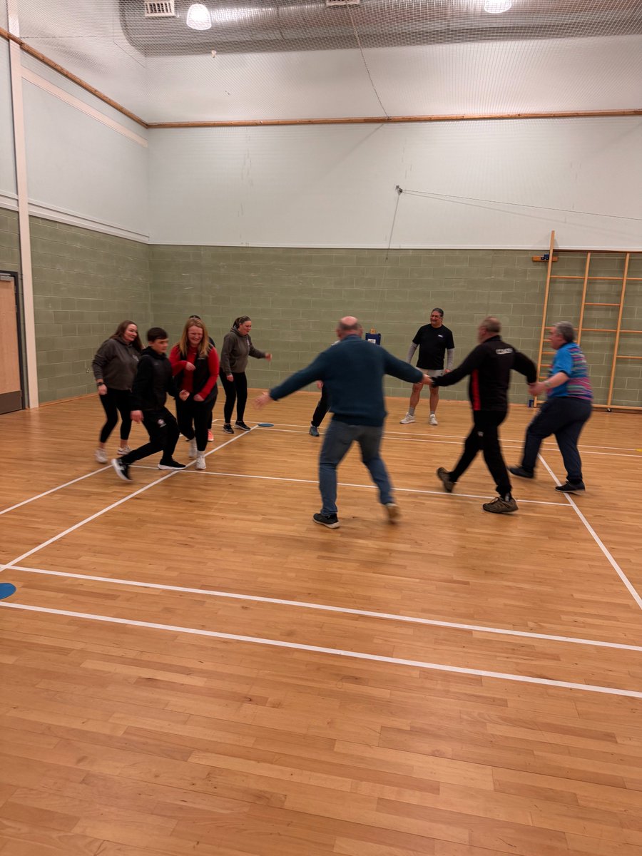angusalive's tweet photo. Brechin CSH 🤝Learning and upskilling 

Last night Brechin CSH coaches + volunteers began the @SSF_Futures  "Working with young people in sport" and "Putting the person first: Person-centred coaching" training modules (Delivered expertly by the wonderful Koala Kam!🐨(1/2) https://t.co/5y27MIhKBc