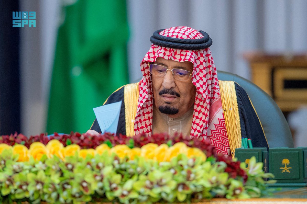 SaudiNews50's tweet photo. صورة.. 

#خادم_الحرمين_الشريفين يرأس اليوم جلسة #مجلس_الوزراء.

- https://t.co/c6p8rqS9Qy