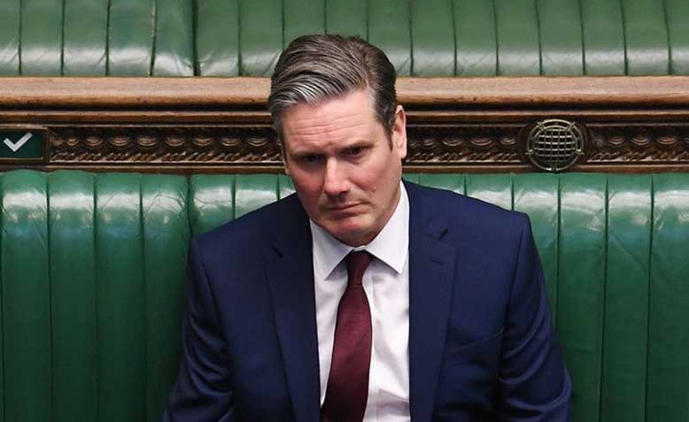 ActionBrexit's tweet photo. ❗️BREAKING ❗️

KEIR STARMER NOT INVITED TO DONALD TRUMP'S PRESIDENTIAL INAUGURATION, BUT NIGEL FARAGE IS A GUEST OF HONOUR.

WHAT DOES THIS SAY ABOUT STARMER, WHEN THE UK PRIME MINISTER AND AMERICA'S CLOSEST ALLY IS SNUBBED? https://t.co/9qfCMtB49t