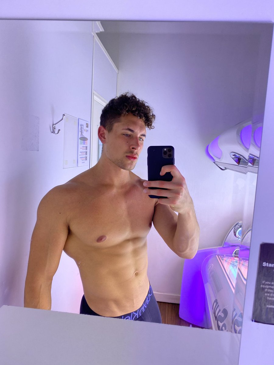 AlphaGodBryan's tweet photo. New account. Not new to
Alpha/dom scene. 😏 Come serve and worship Daddy. 😈 https://t.co/0QDAekE3tp