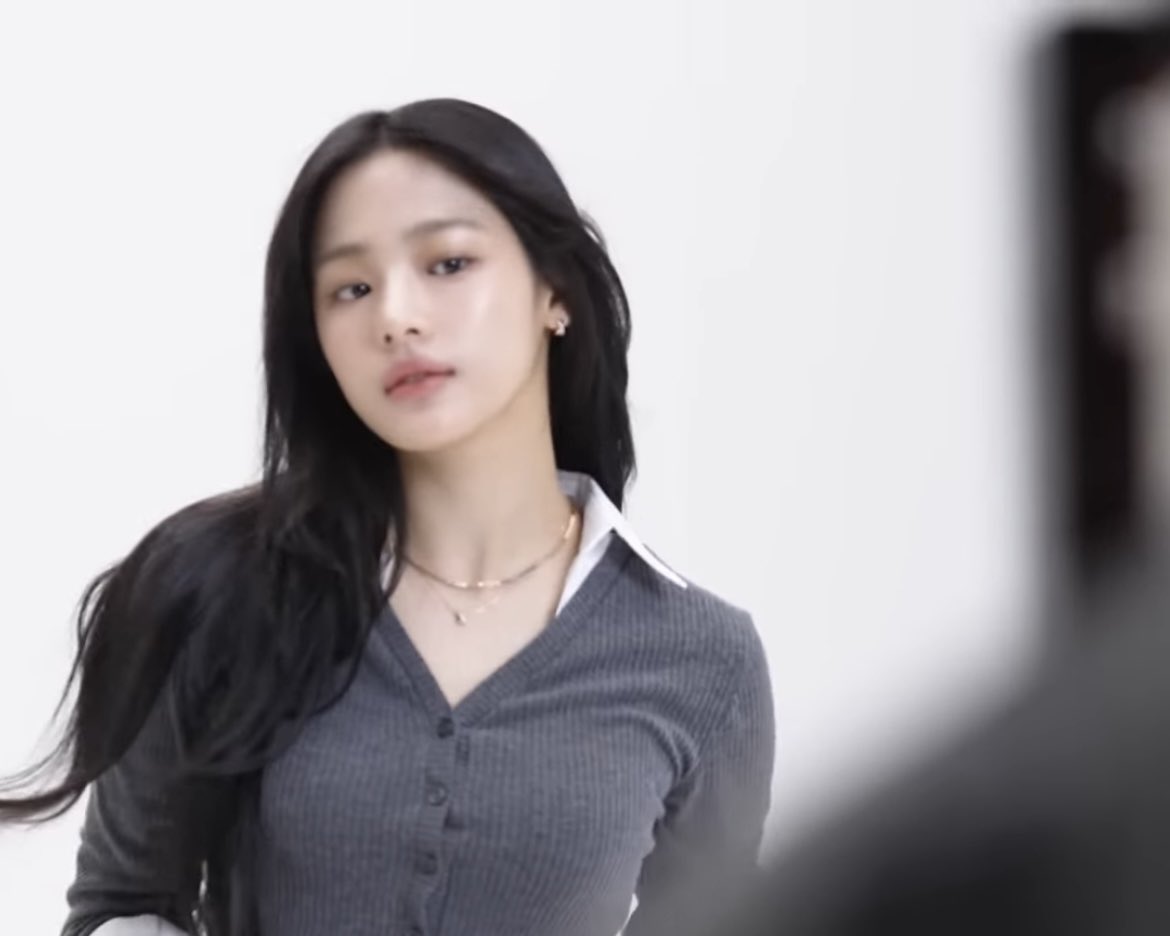 minjigallery's tweet image. WOAH