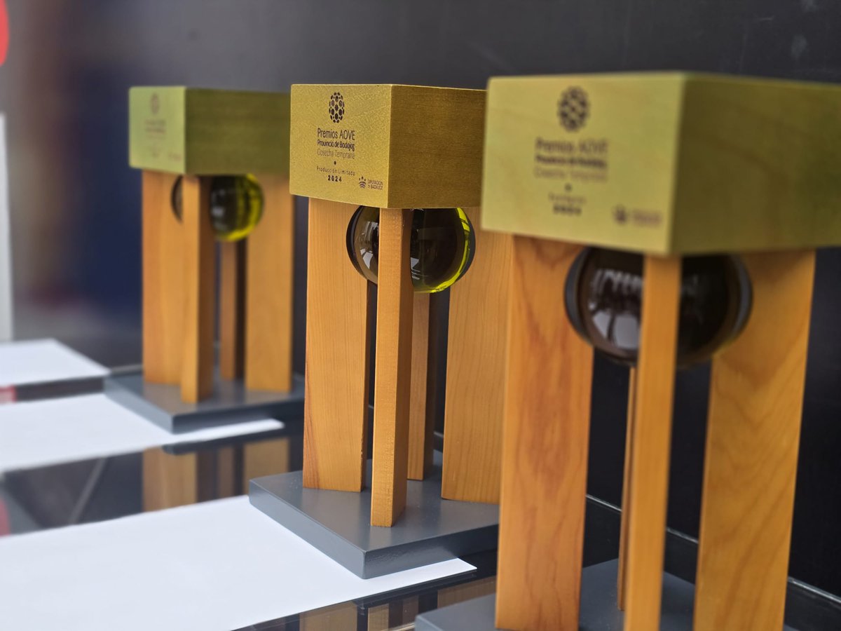 👏Estamos en la gala de entrega de premios de la VIII Cata concurso AOVE Provincia de Badajoz Cosecha Temprana en <a href="/El_Hospital_/">El Hospital Centro Vivo</a> 

¡Suerte a todos los participantes!