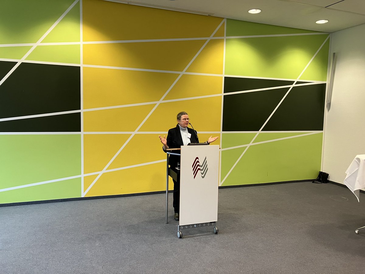 lto_de's tweet image. Jahresauftakt des @Anwaltverein. Bundesjustizminister @Wissing setzt auf Kontinuität. Man brauche jetzt keine großen disruptiven Veränderungen, Deutschland sei ein Land der Rechtsstaatlichkeit und so müsse es bleiben. Ob die Anpassung des RVG noch kommt, liege bei d. Fraktionen.