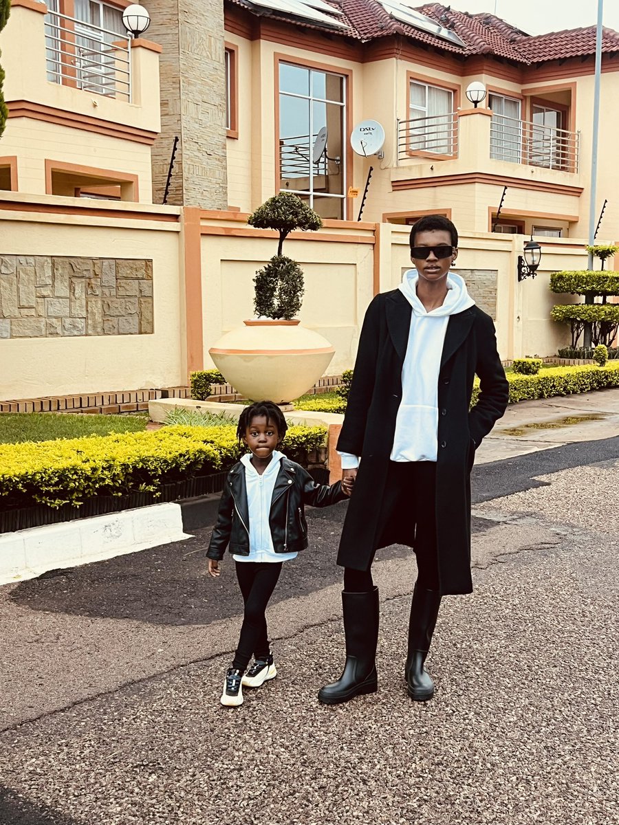 Enica_seshoka's tweet photo. Mini me and I 🥰 https://t.co/st08orjVUR
