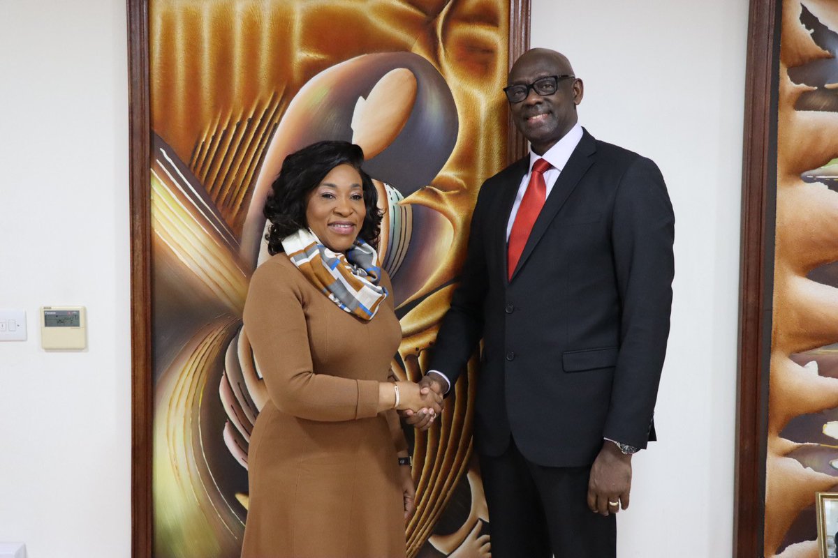 🇷🇼Rwanda in UK 🇬🇧🇮🇪🇲🇹 (@rwandainuk) on Twitter photo HC <a href="/BusingyeJohns/">Busingye Johnston</a> met with the Honorable <a href="/AyorkorBotchwey/">Shirley Ayorkor Botchwey</a>, the incoming SG of <a href="/commonwealthsec/">The Commonwealth</a>.
He congratulated her on her election and reaffirmed Rwanda’s continued collaboration and commitment to the valued partnership for the good of the Commonwealth.
#RwandaInUK HC <a href="/BusingyeJohns/">Busingye Johnston</a> met with the Honorable <a href="/AyorkorBotchwey/">Shirley Ayorkor Botchwey</a>, the incoming SG of <a href="/commonwealthsec/">The Commonwealth</a>.
He congratulated her on her election and reaffirmed Rwanda’s continued collaboration and commitment to the valued partnership for the good of the Commonwealth.
#RwandaInUK