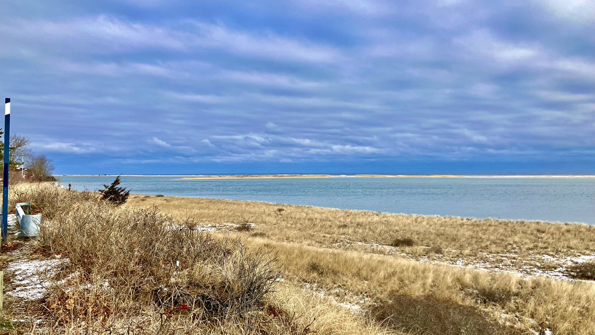 LaddCindyladd's tweet photo. Wintertime at Chatham Lighthouse Beach. https://t.co/O8IofX5f61
