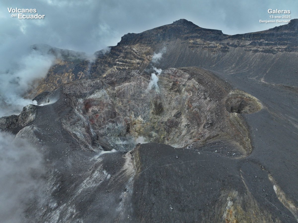 Volcan_Ecuador's tweet photo. ¿Conoces al volcán Galeras? Este imponente volcán (latitud 1,22° N, longitud 77,37° O) se encuentra en el departamento de Nariño, Colombia, a menos de 10 kilómetros de la ciudad de Pasto. https://t.co/8uj4teNcjr
