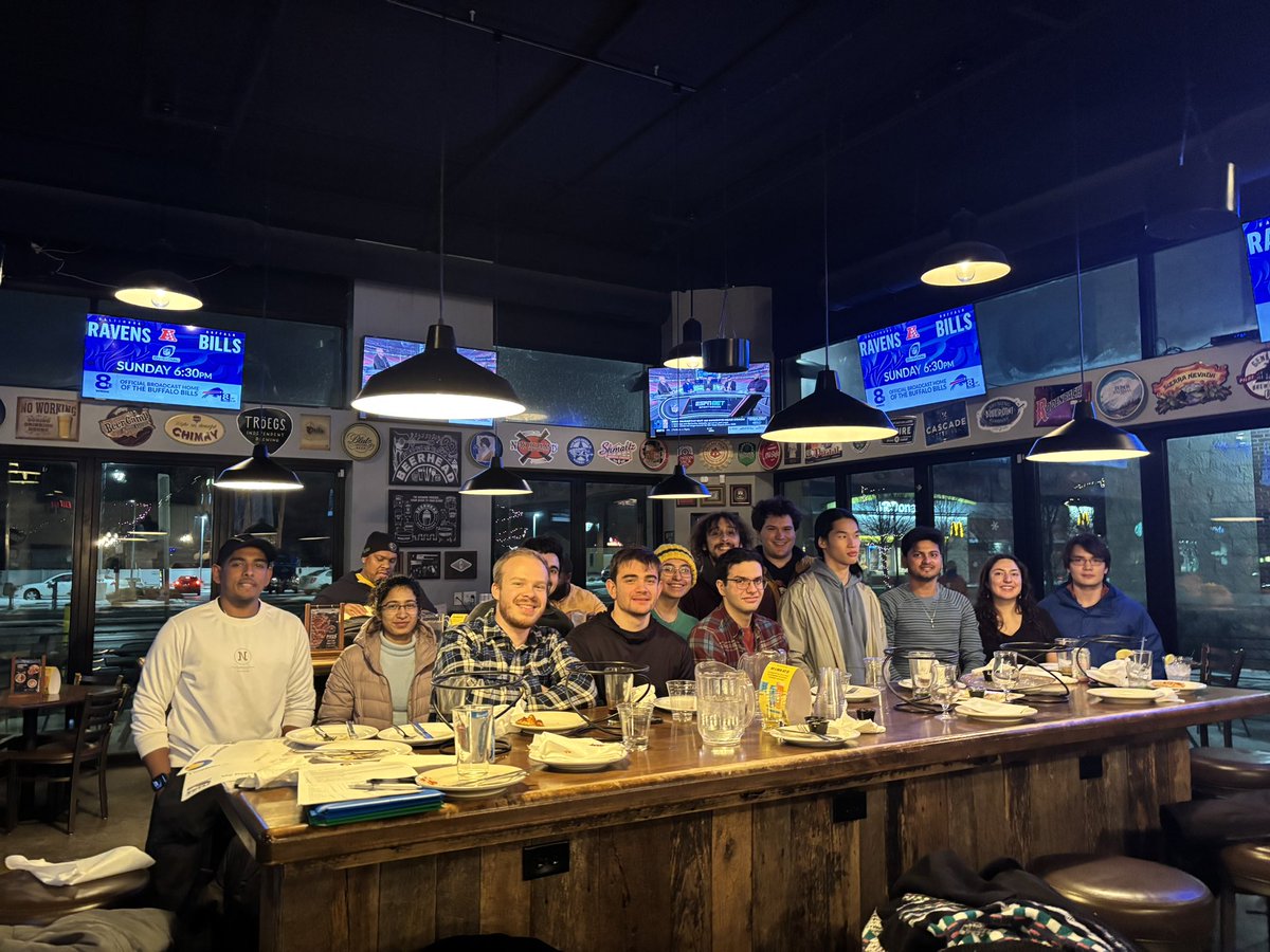 ur_glu's tweet photo. Yesterday, optics department grads gathered for a happy hour at Beerhead to socialize and chat about our union. As we rapidly approach our union election in April, it is now more important than ever for grads to sign their union card and share it with a friend (link in bio). https://t.co/eeCiiHtCSf