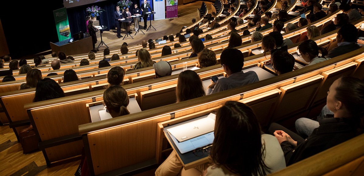 Aktuell forskning om styrning inom staten
Akademin för ekonomistyrning i staten AES ordnar Forskardag på Stockholms universitet bl a om "Tid för omsorg? Medarbetare och system i hemtjänsten", Offentlig upphandling som styrinstrument
15 jan, kl 12-18:30
su.se/akademin-for-e…