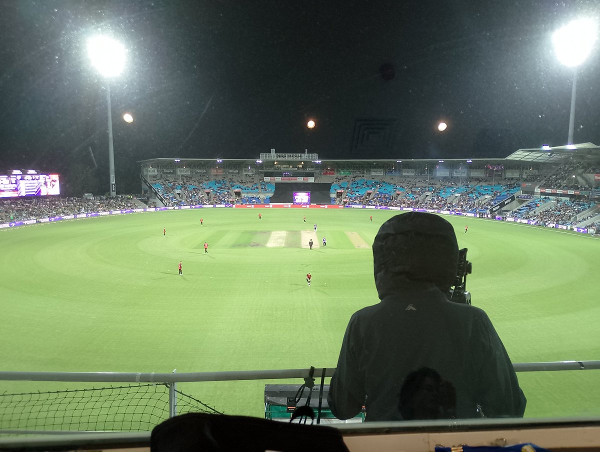 duckybester85's tweet photo. Another night of BBL action with the Hurricanes and Renegades playing tonight. A key game for the home side with a Canes win at minimum securing a top 3 spot.
#scorersview as per below for the @CricketNotchers
(1/3) https://t.co/Yi441QzFEK
