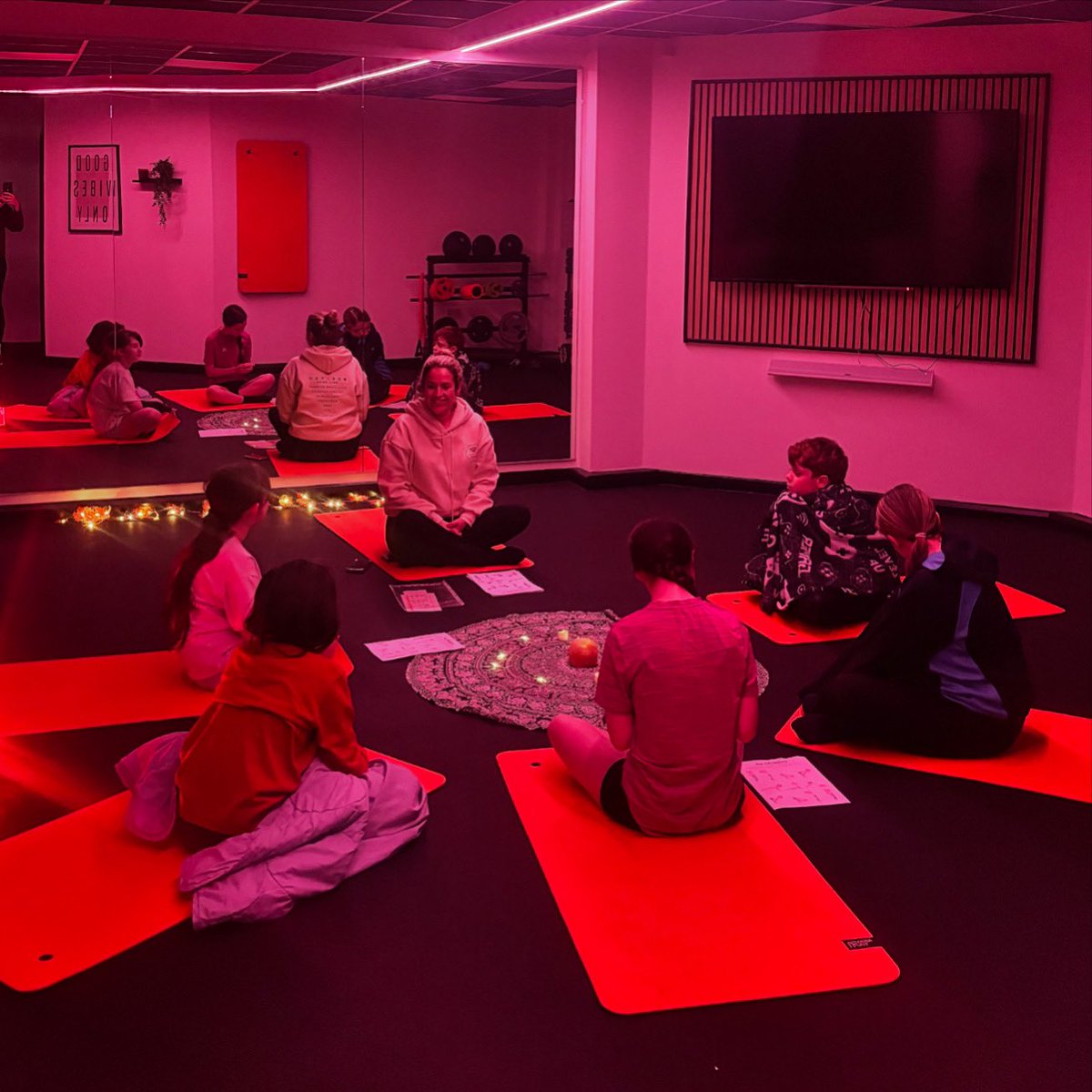 hatch Yoga is back 🧘🏼‍♀️🧘🏼‍♂️

We have the wonderful <a href="/bee/">bee</a>.you.well.being taking these sessions🥰 

Thursday at 5:15pm-6pm, aged 8-16 (siblings &amp; friends welcome) ❤️

Please use the link in our bio to register a place✨