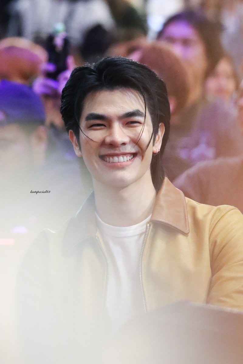 มุมายต้องได้กินสโมกกี้ tweet media