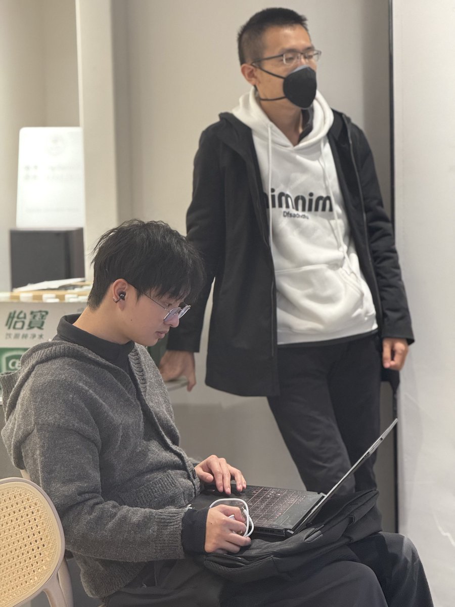 The Meetup was sussessful! We had a great time with all the speakers and passionate participants in Guangzhou to discuss about Beam Chain, Ethereum consensus, and ZK. Thanks for everyone that made this happen!🙌
A quick recap👇