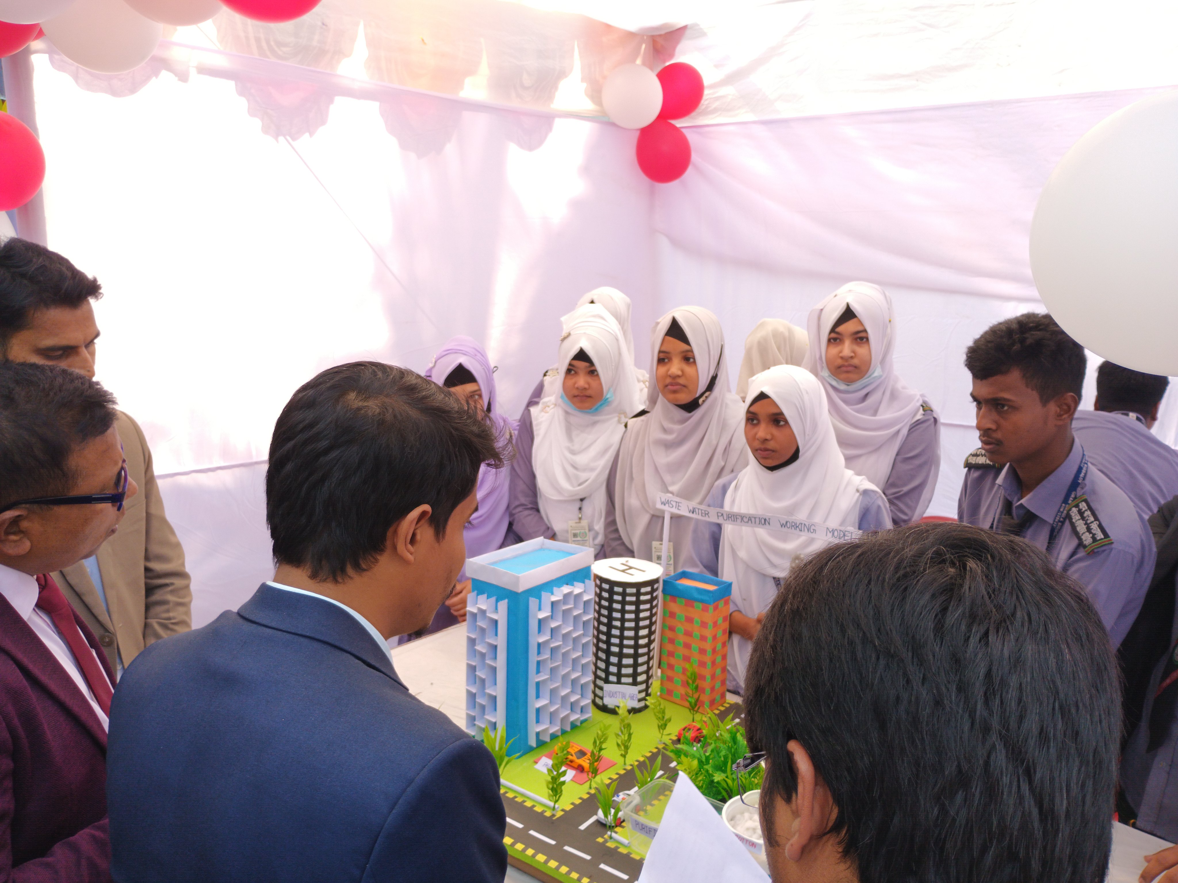 কালিয়াকৈরে বিজ্ঞান মেলা অনুষ্ঠিত