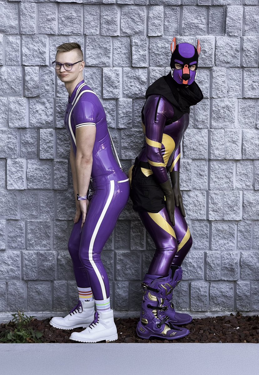 butt 2 butt with <a href="/alpenglowww/">alpen{glow,drone,pup} → MIR</a> at <a href="/MIRubber/">MIRubber</a> 💜

📸 <a href="/pupespy/">Espy 🔜 bed 🛏️</a>